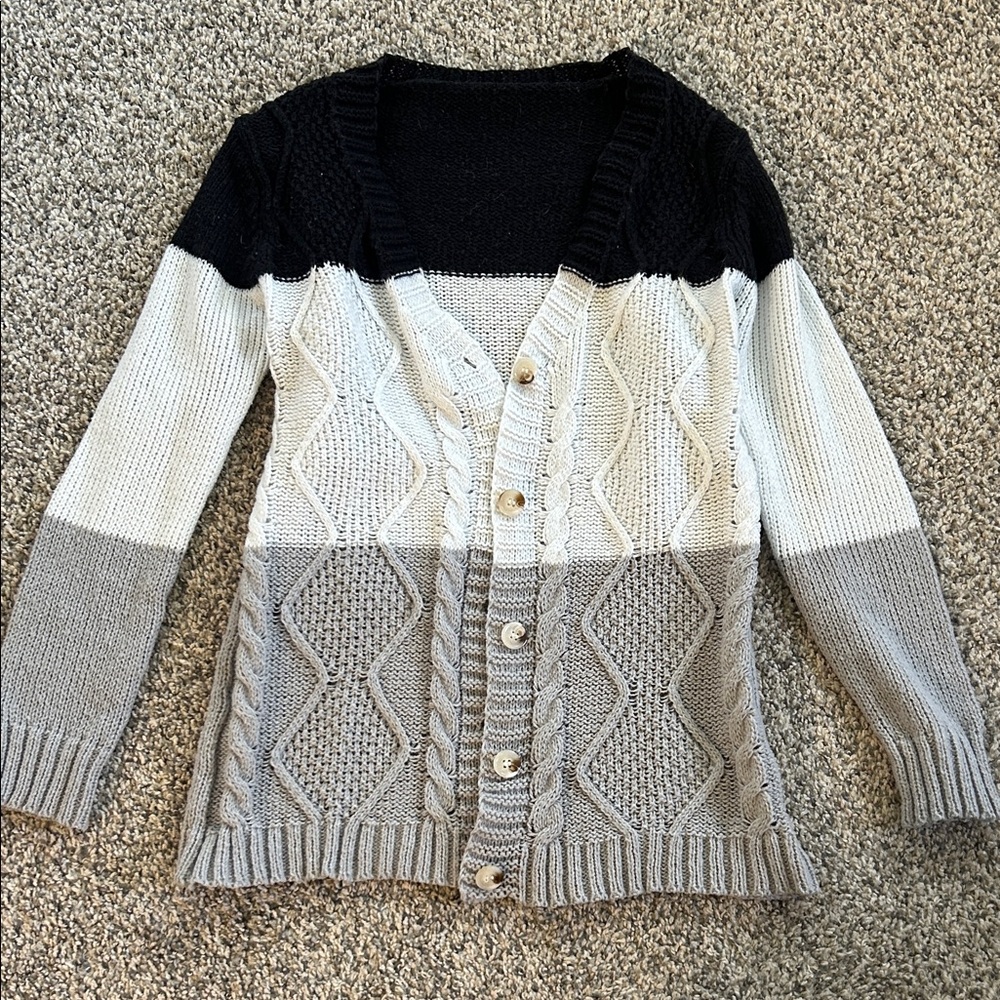 Black, White & Gray Colorblock Cable Knit Cardigan